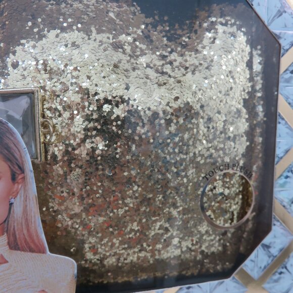 (#121) Paris Hilton 5pc Gold Manicure set with travel pouch - Picture 3 of 4